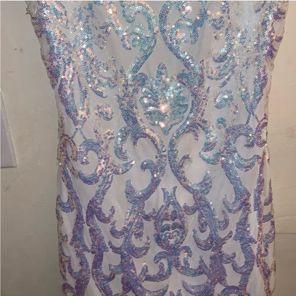 Selling because it shaped my body too well and boosted my ego! - Picture 5 of 7